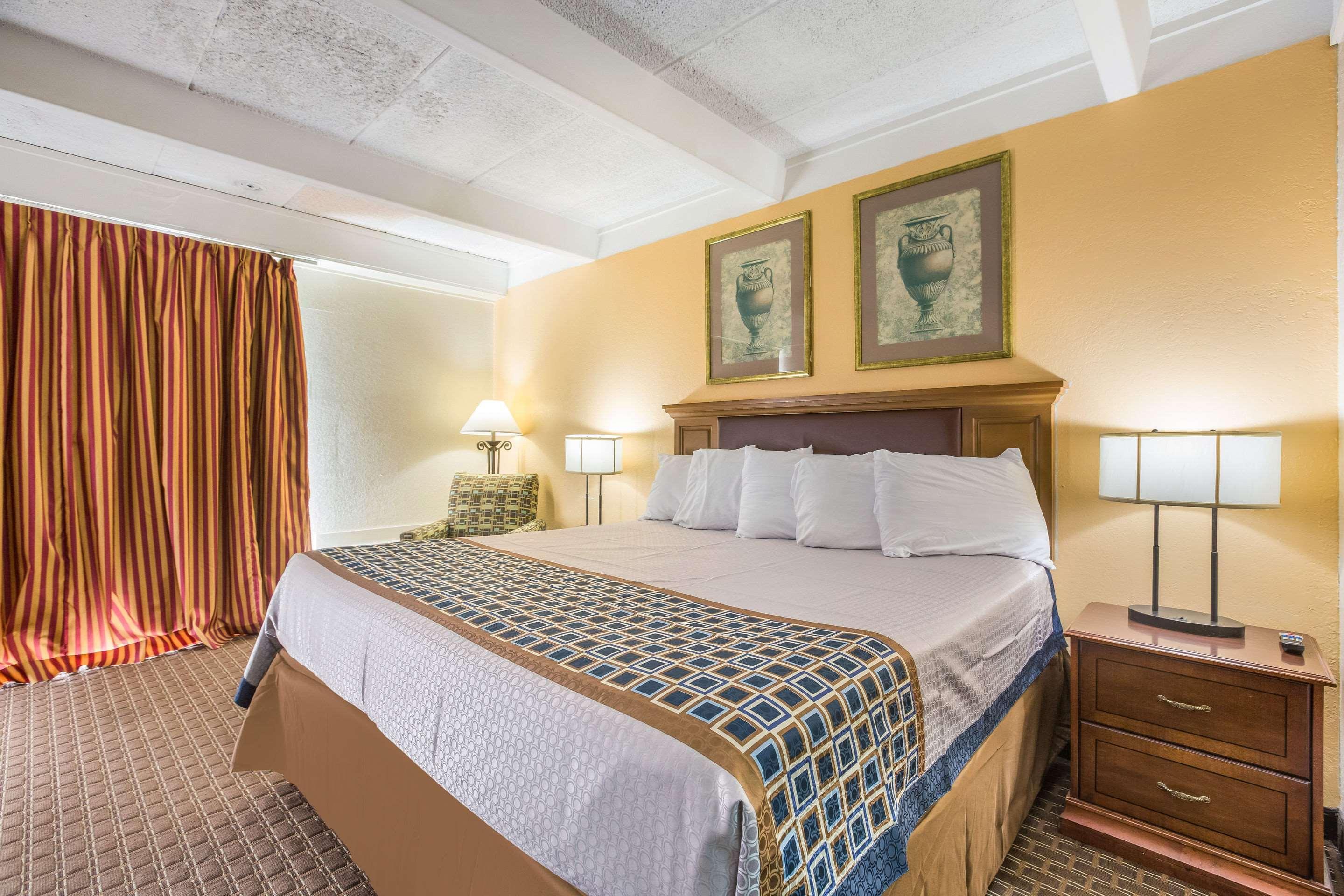 Super 8 By Wyndham Macon Ga Hotel Bagian luar foto